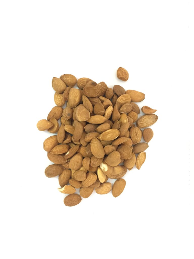 مغز بادام درختی افغانی یک کیلویی