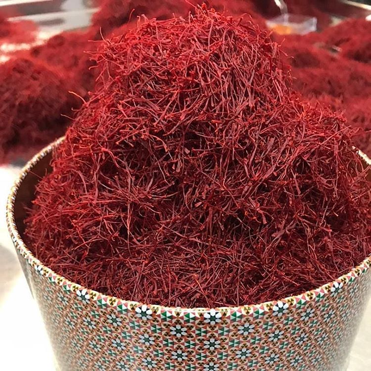 زعفران نگین یک مثقالی 3 زعفران مارکت زعفران