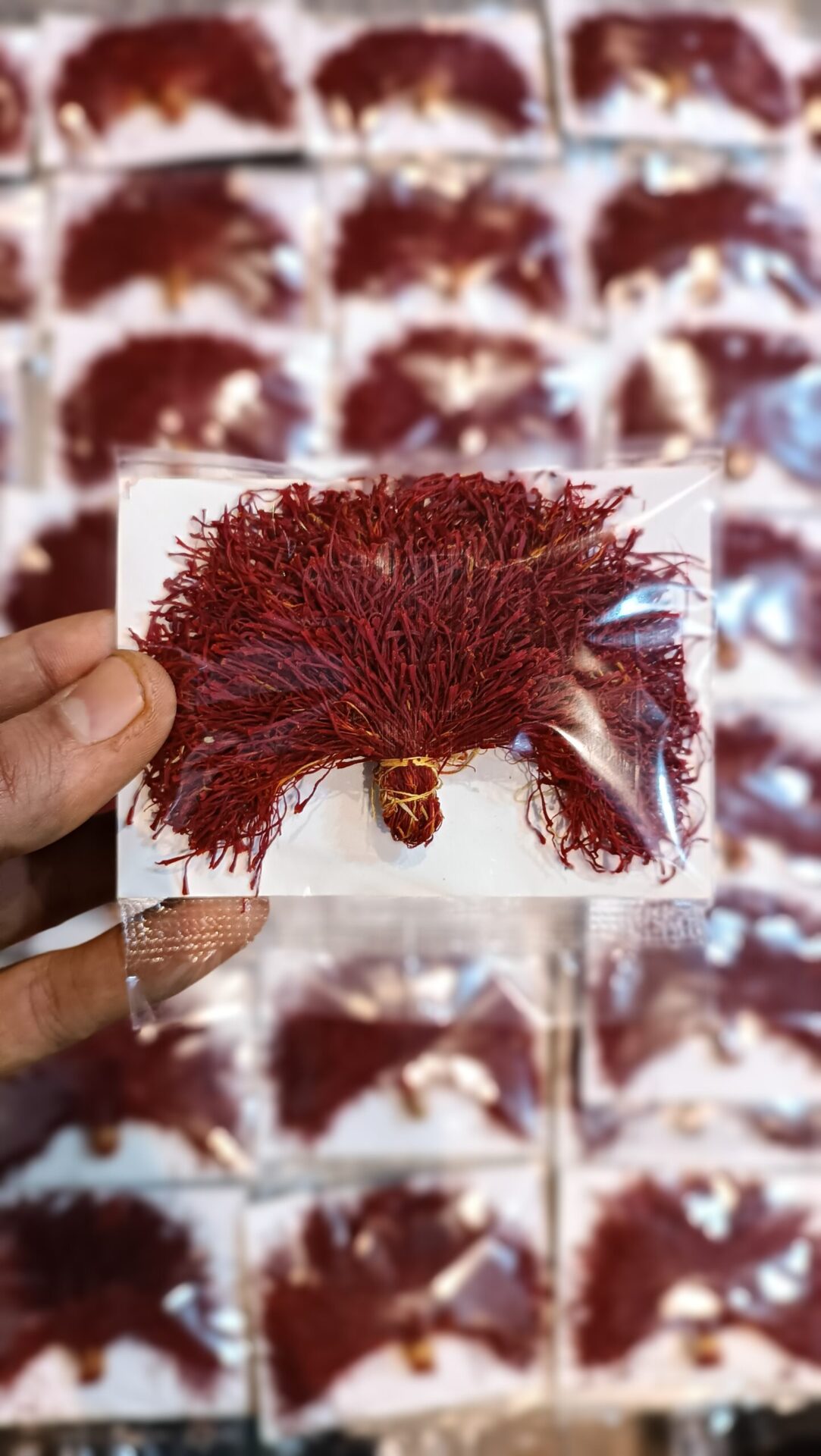 زعفران دسته یا دختر پیچ یک مثقالی 1 زعفران دسته یا دختر پیچ یک مثقالی