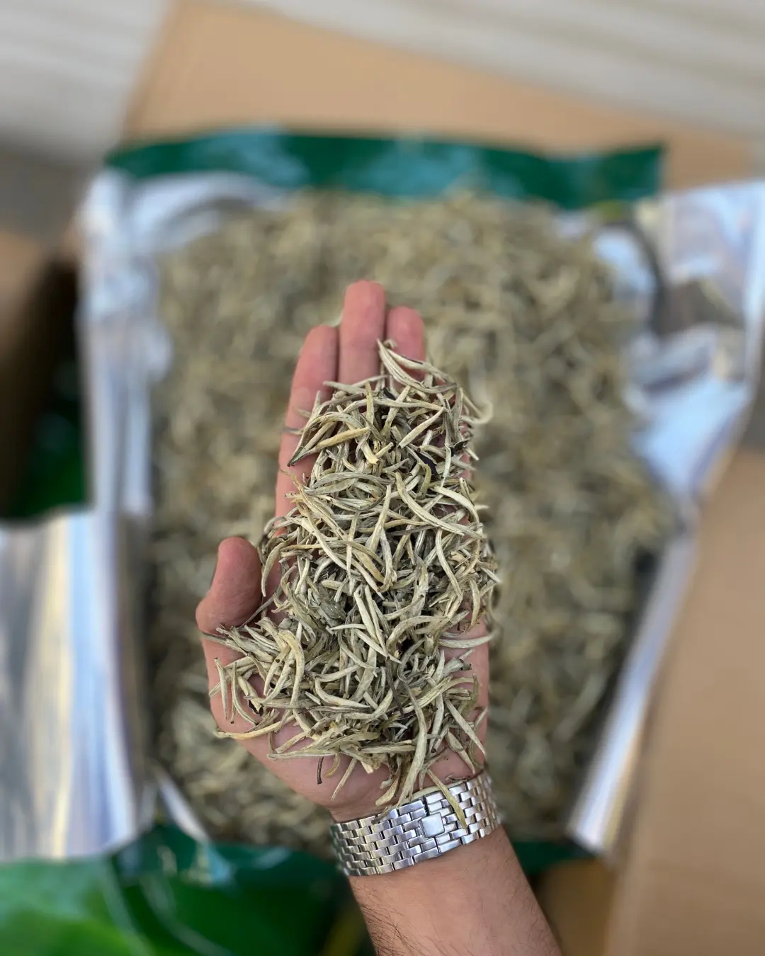 چای سفید سوزنی نیم کیلویی 1 چای سفید سوزنی