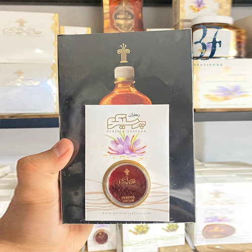 شربت زعفرانی گُلد 650 گرمی هدیه زعفران 2 شربت زعفرانی گُلد 650 گرمی هدیه زعفران - تصویر 2